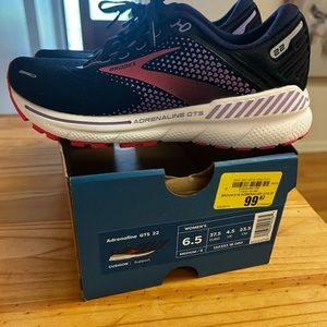 Brooks Adrenaline GTS 22